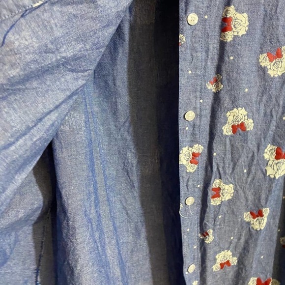 DISNEY Parks Minnie Roses Button Down Top XL - Picture 5 of 8
